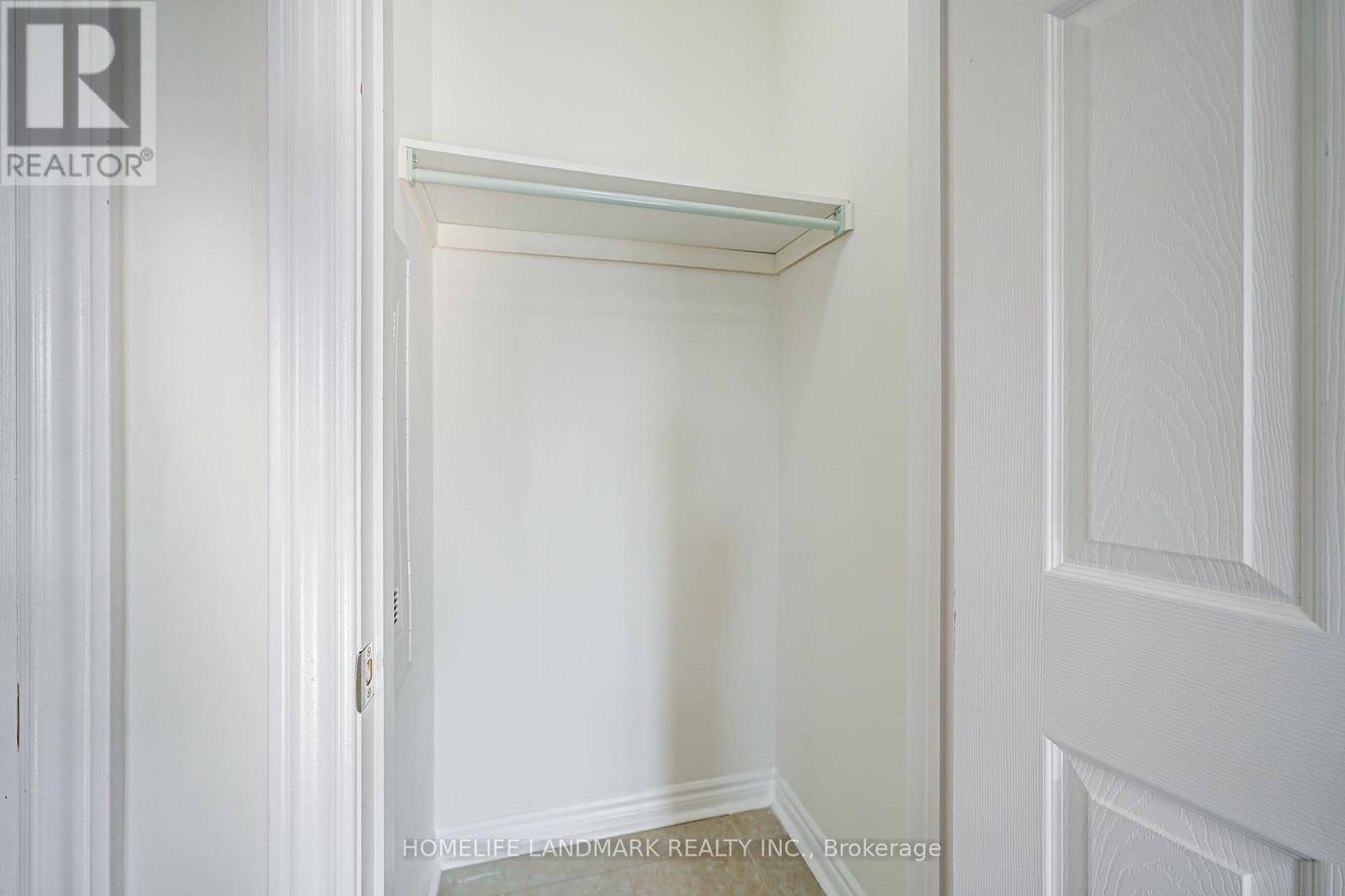 8 - 9 Eaton Park Lane, Toronto (L'amoreaux), Ontario  M1W 0A5 - Photo 11 - E12410122