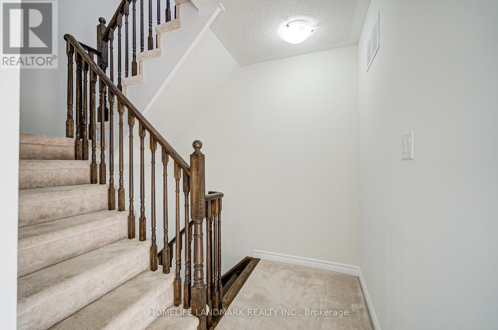 8 - 9 Eaton Park Lane, Toronto (L'amoreaux), Ontario  M1W 0A5 - Photo 22 - E12410122