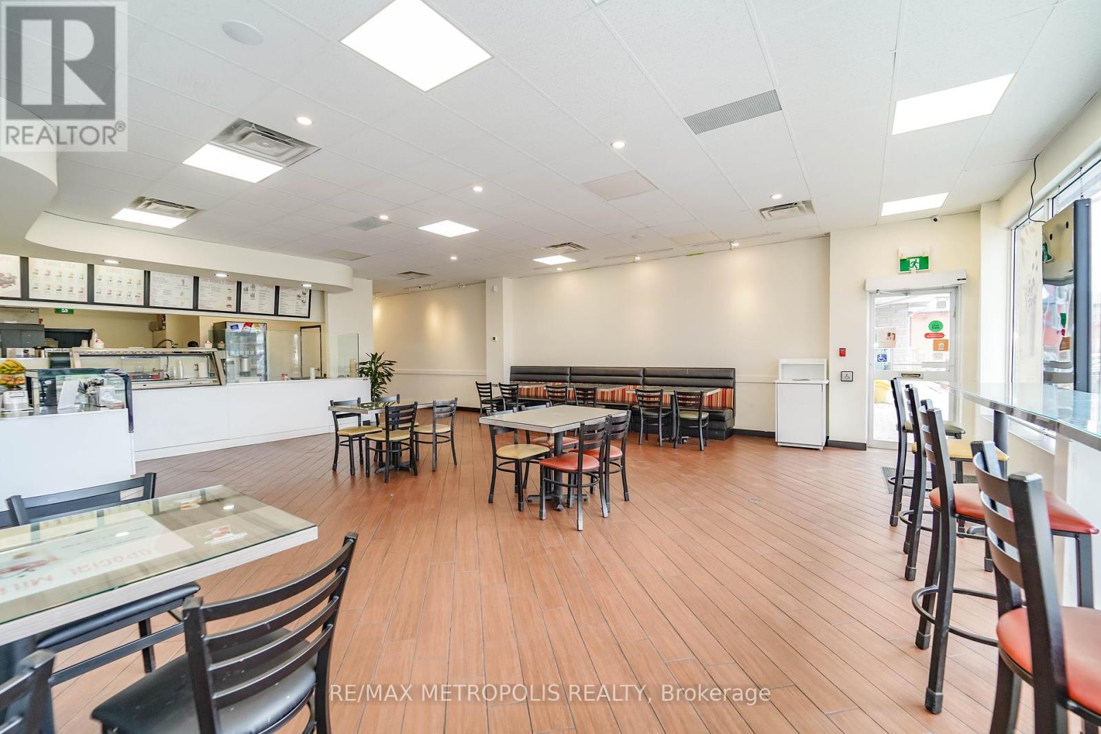 4 - 210 King Street E, Clarington (Bowmanville), Ontario  L1C 1P3 - Photo 8 - E12410196