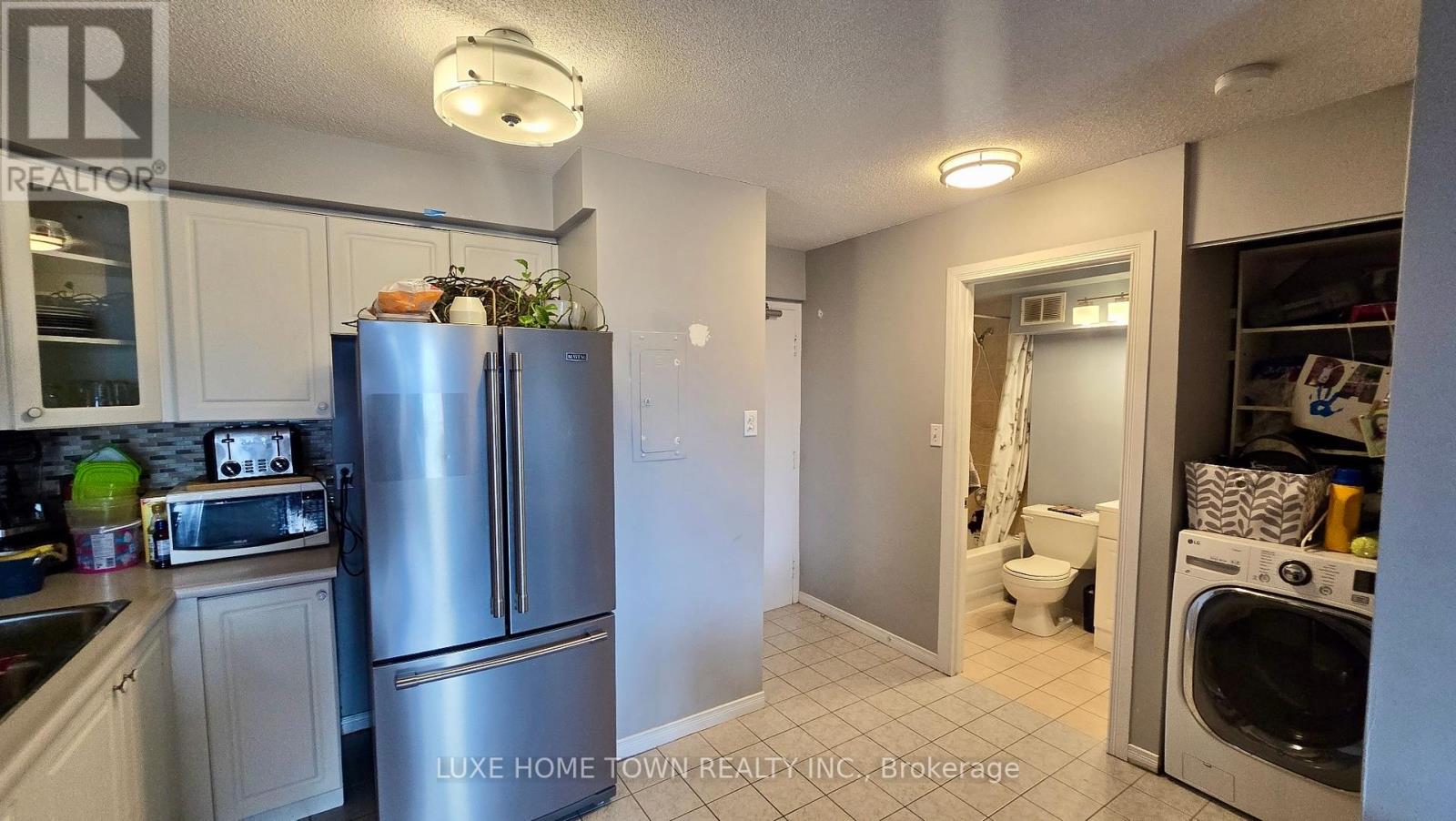 503 - 30 Summit Avenue, Hamilton, Ontario  L8V 2R8 - Photo 11 - X12410059