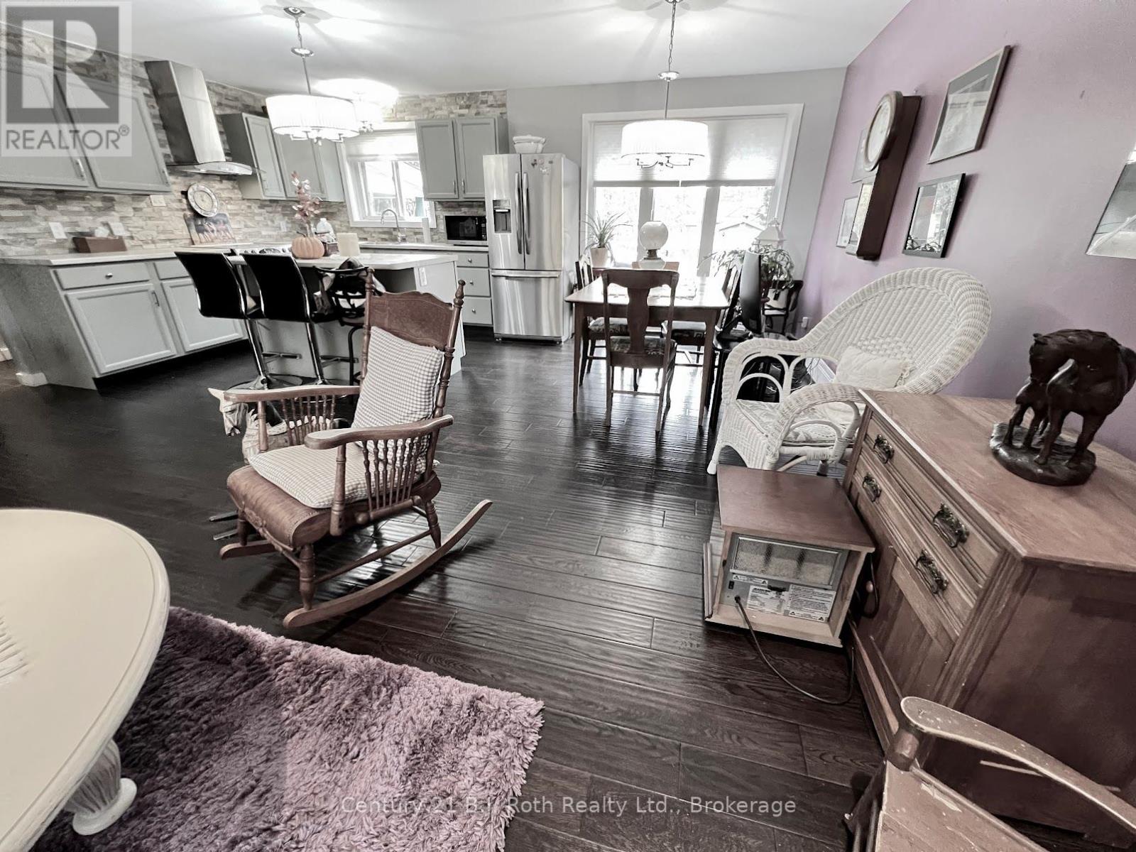79 Albert Street, Sundridge, Ontario  P0A 1Z0 - Photo 6 - X12410110