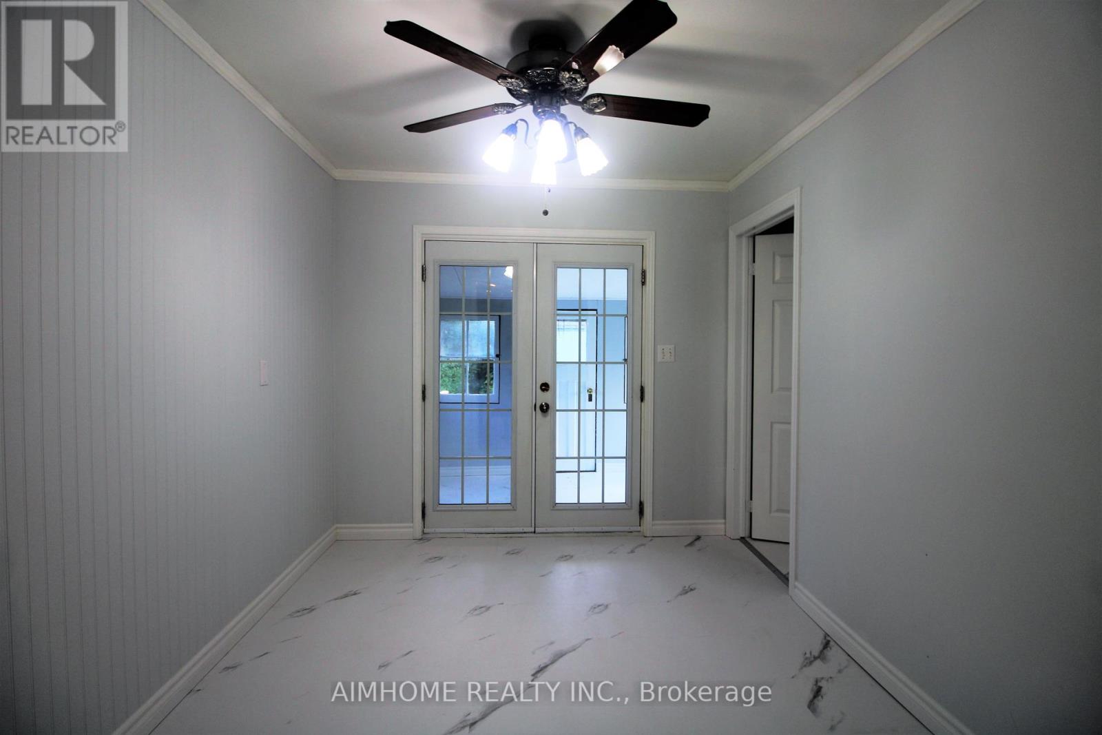 283 Woodycrest Avenue, Georgina, Ontario  L4P 2W3 - Photo 12 - N12410120