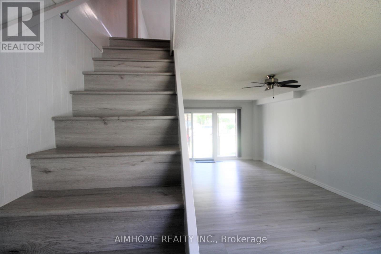 283 Woodycrest Avenue, Georgina, Ontario  L4P 2W3 - Photo 19 - N12410120