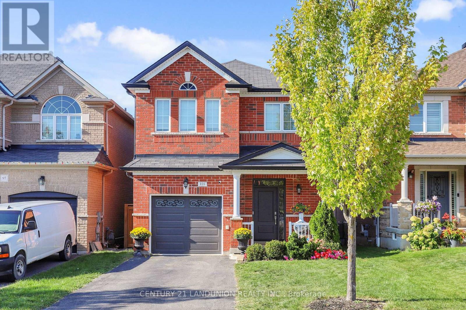 101 GAR LEHMAN AVENUE, Whitchurch-Stouffville, Ontario