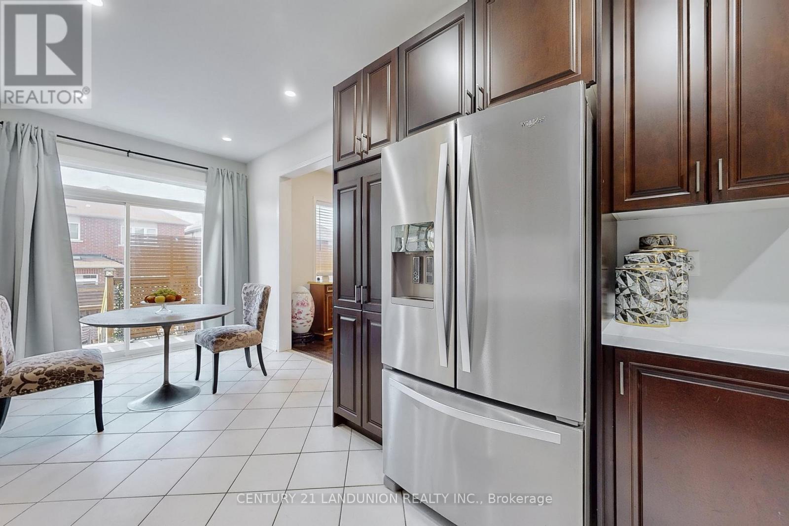 101 Gar Lehman Avenue, Whitchurch-Stouffville, Ontario  L4A 0W9 - Photo 11 - N12410181