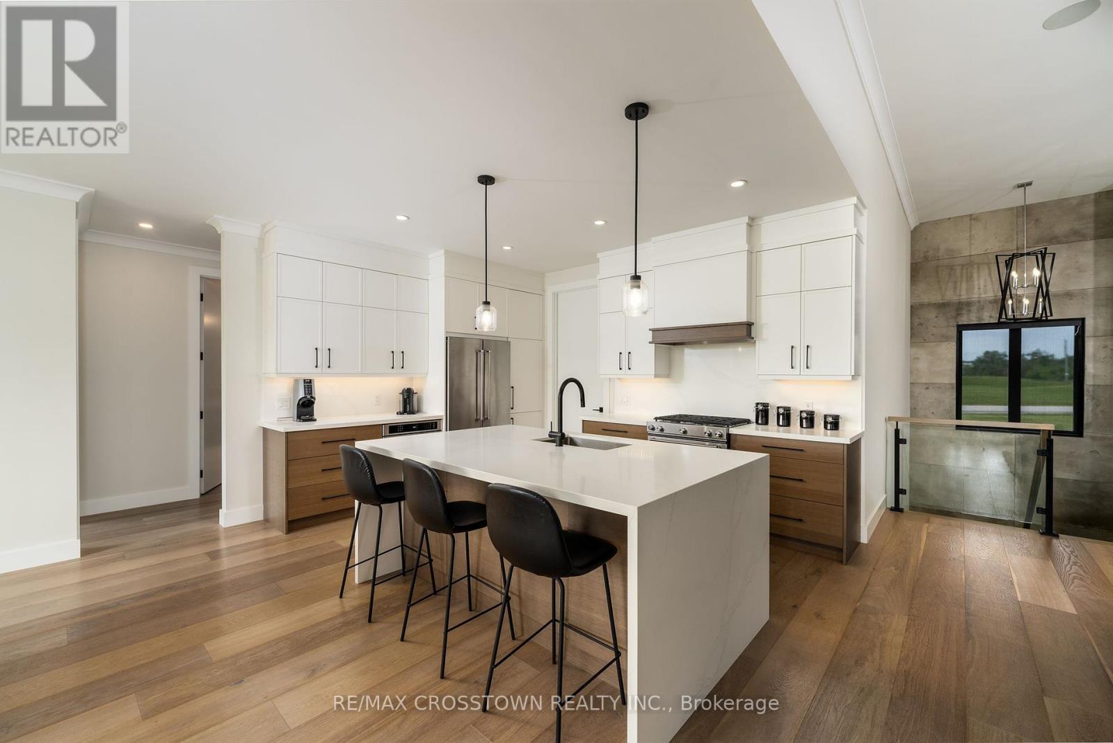 1 Best Court, Oro-Medonte, Ontario  L0L 2L0 - Photo 11 - S12410074