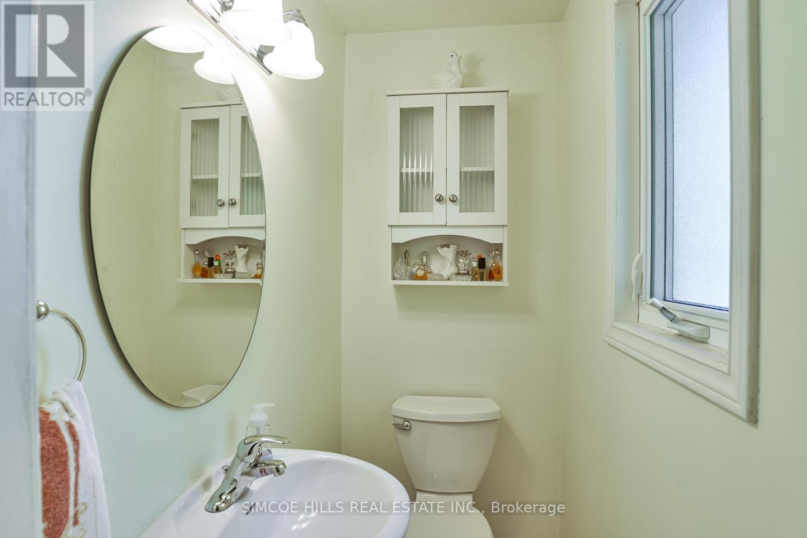 1758 Division Road E, Severn, Ontario  L3V 0Y7 - Photo 15 - S12410079