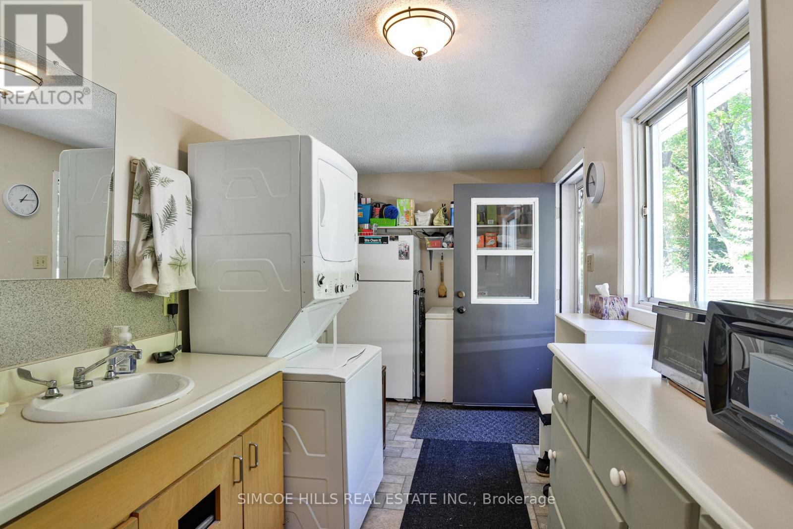 1758 Division Road E, Severn, Ontario  L3V 0Y7 - Photo 20 - S12410079