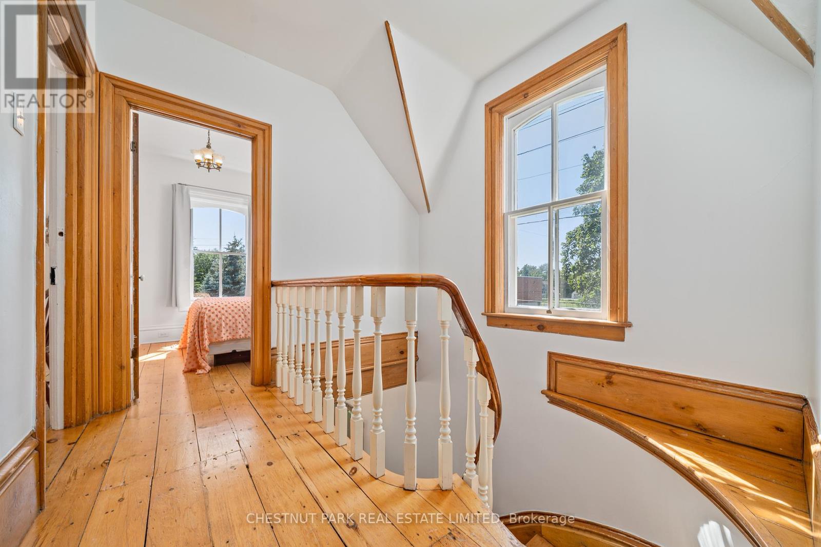 28 Centre Street, Prince Edward County, Ontario  K0K 2T0 - Photo 11 - X12410262