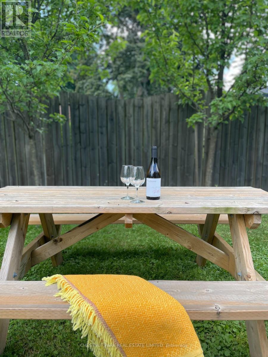 28 Centre Street, Prince Edward County, Ontario  K0K 2T0 - Photo 20 - X12410262