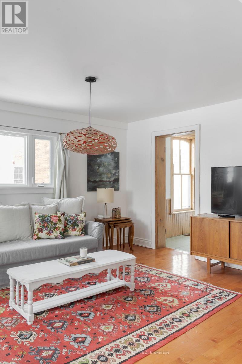 LOFT - 28 CENTRE STREET, Prince Edward County, Ontario