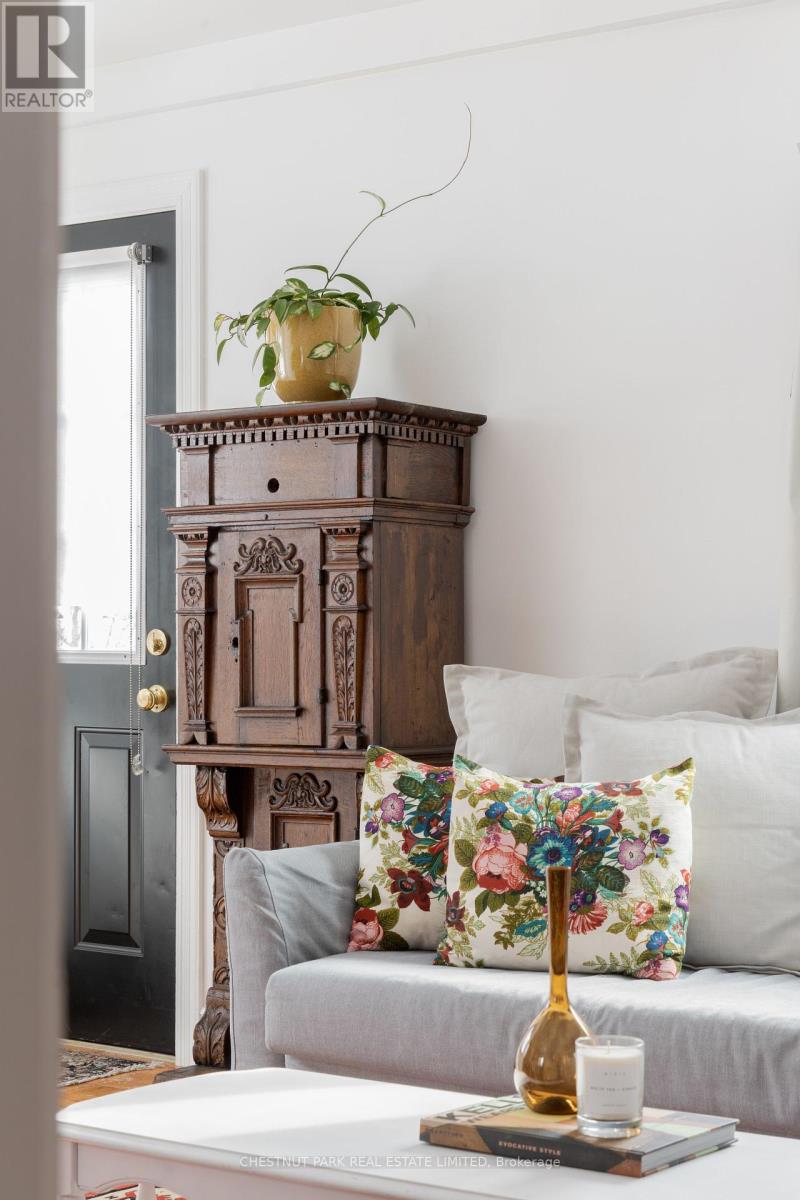 Loft - 28 Centre Street, Prince Edward County, Ontario  K0K 2T0 - Photo 3 - X12410265