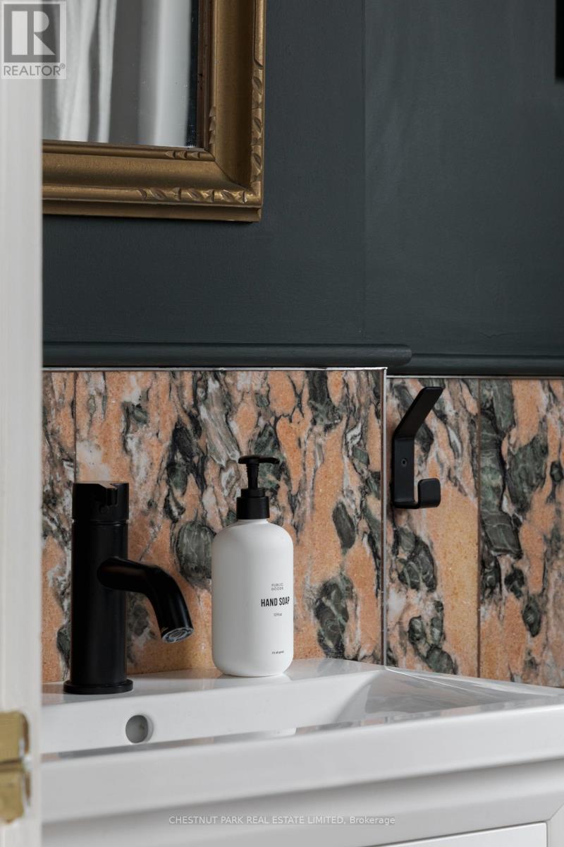 Loft - 28 Centre Street, Prince Edward County, Ontario  K0K 2T0 - Photo 7 - X12410265