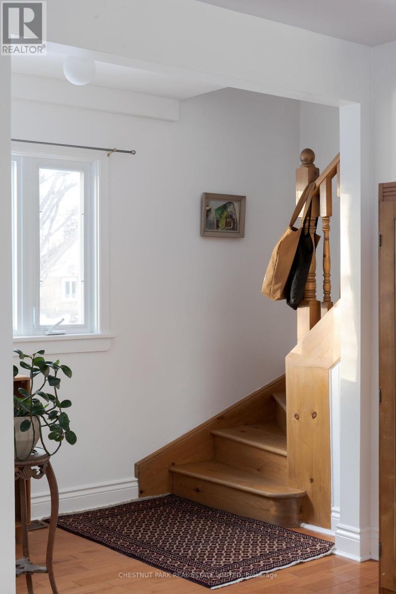 Loft - 28 Centre Street, Prince Edward County, Ontario  K0K 2T0 - Photo 9 - X12410265