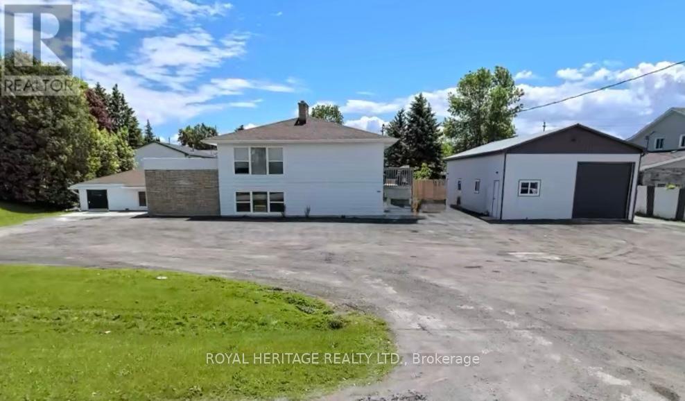 20 Pigeon Lake Road, Kawartha Lakes (Lindsay), Ontario  K9V 4R6 - Photo 1 - X12410276