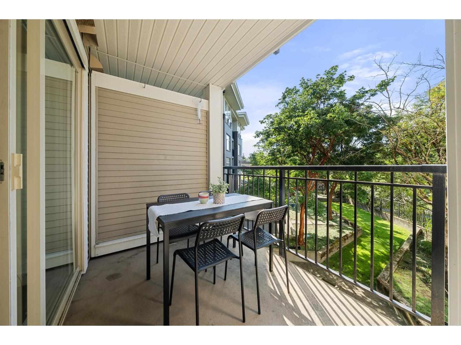 209 13555 Gateway Drive, Surrey, British Columbia  V3T 0B5 - Photo 25 - R3048341
