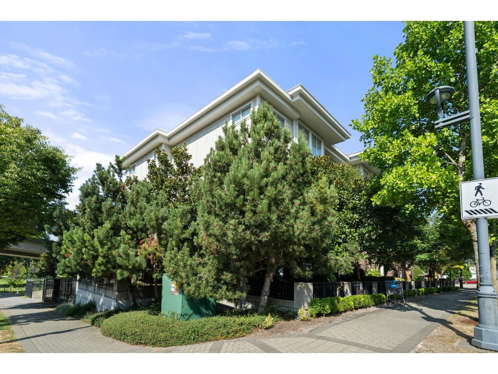 209 13555 Gateway Drive, Surrey, British Columbia  V3T 0B5 - Photo 29 - R3048341