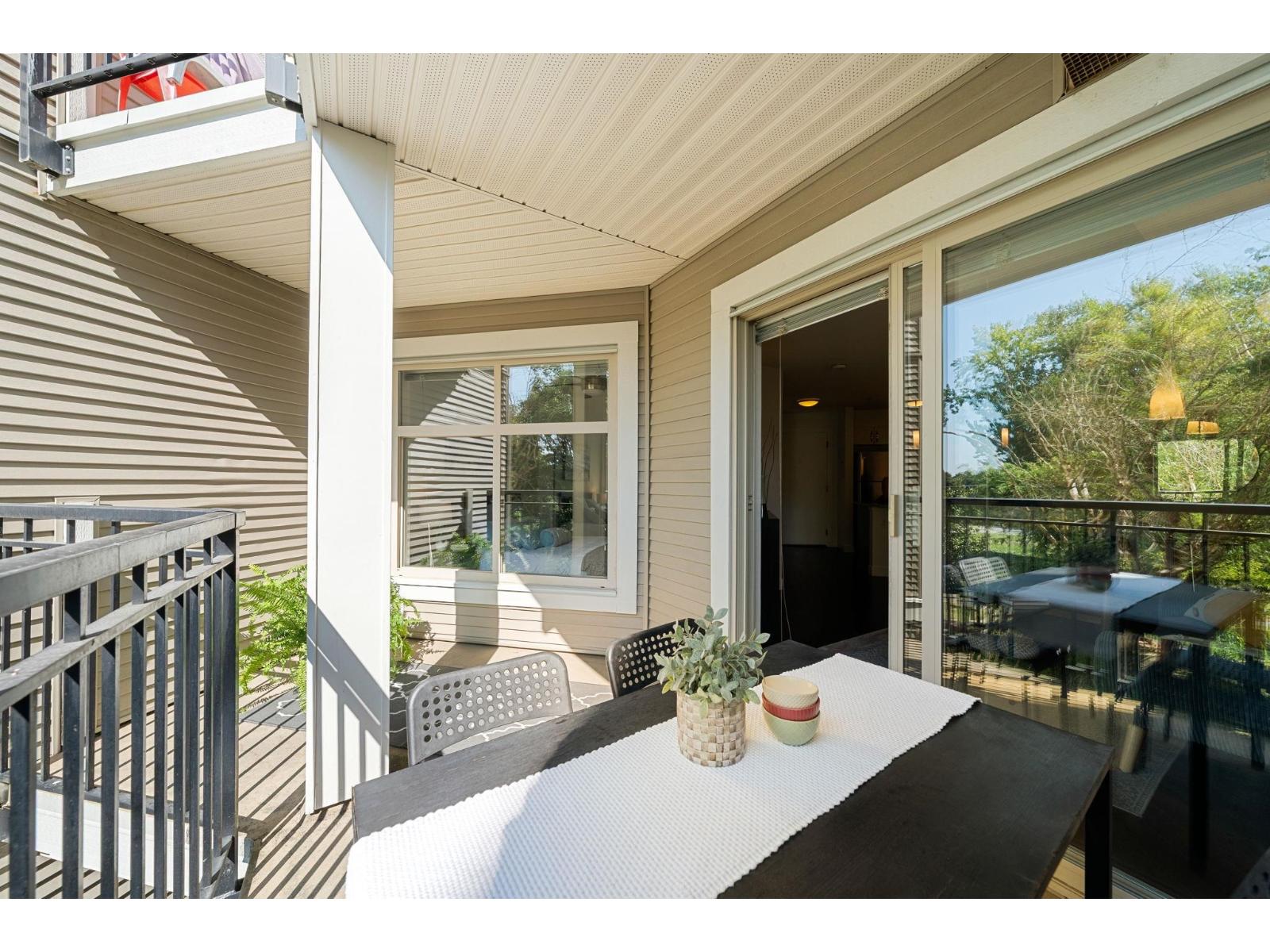 209 13555 Gateway Drive, Surrey, British Columbia  V3T 0B5 - Photo 27 - R3048341