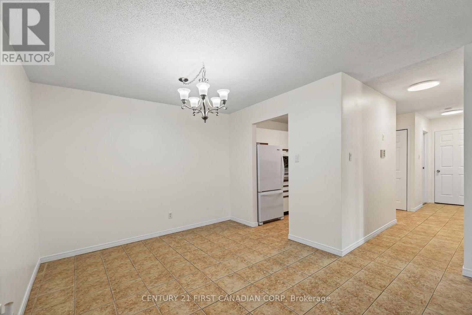 92 - 144 Conway Drive, London South (South X), Ontario  N6E 3N3 - Photo 15 - X12410230