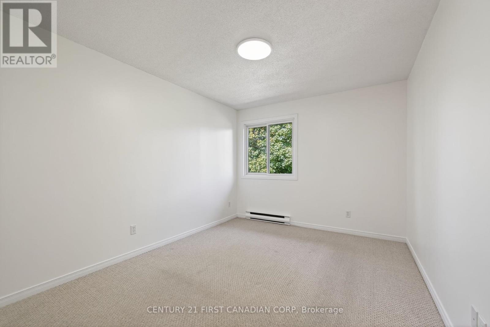 92 - 144 Conway Drive, London South (South X), Ontario  N6E 3N3 - Photo 19 - X12410230