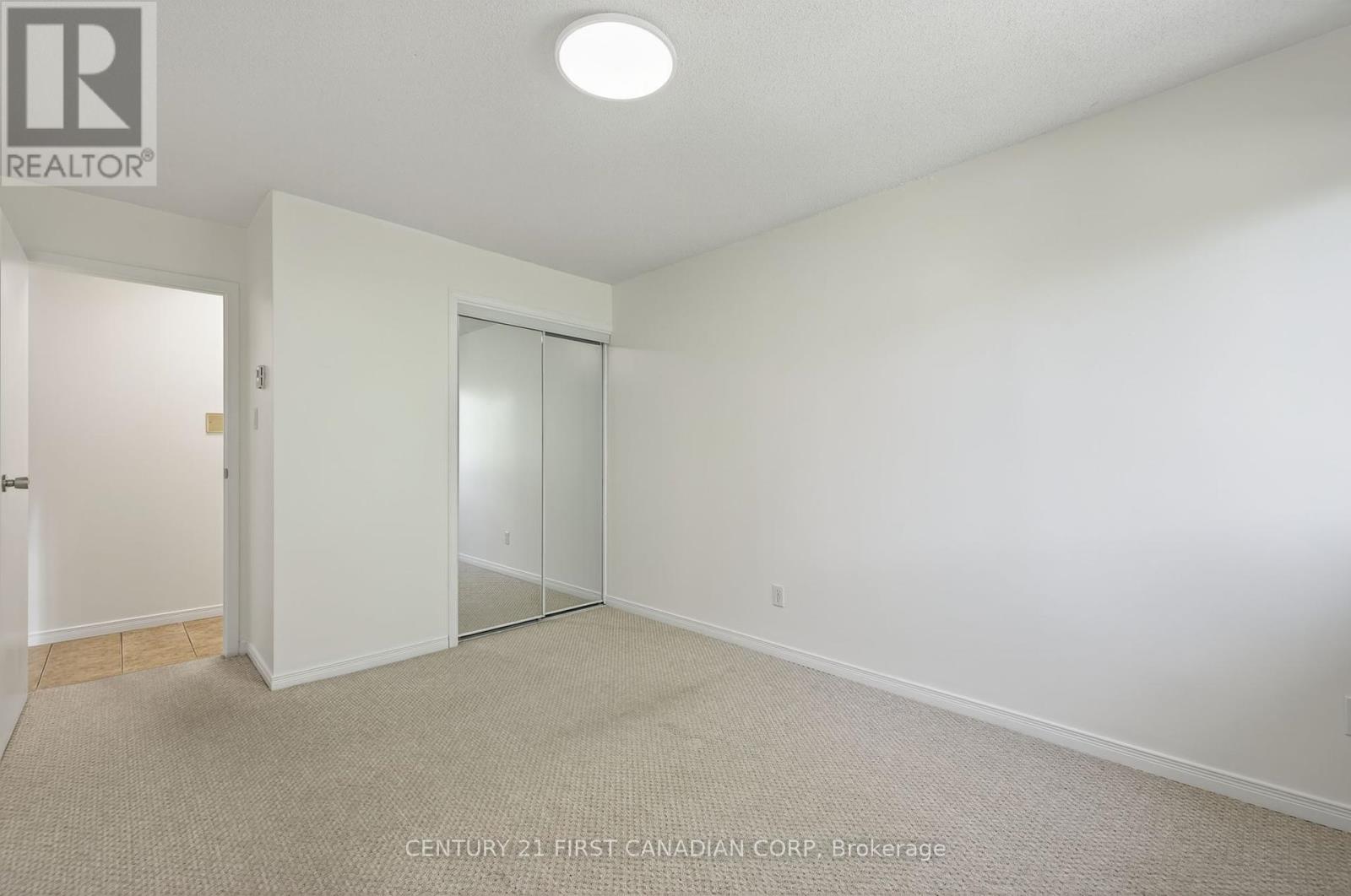 92 - 144 Conway Drive, London South (South X), Ontario  N6E 3N3 - Photo 20 - X12410230