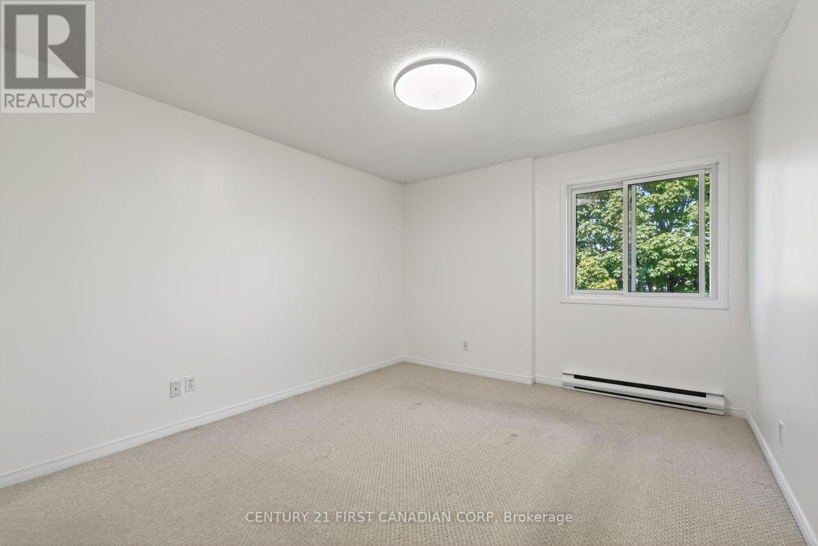 92 - 144 Conway Drive, London South (South X), Ontario  N6E 3N3 - Photo 21 - X12410230