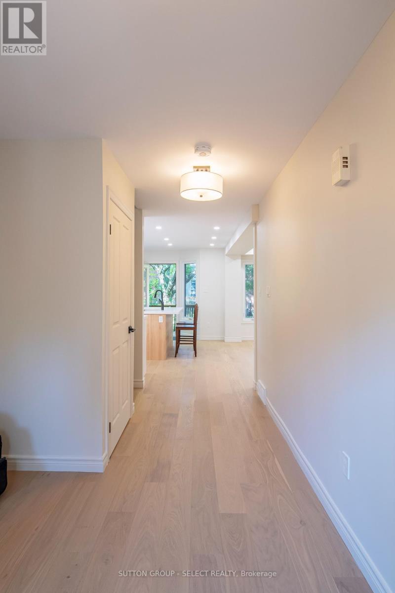 Property at 3 - 70 SUNNYSIDE DRIVE image 3