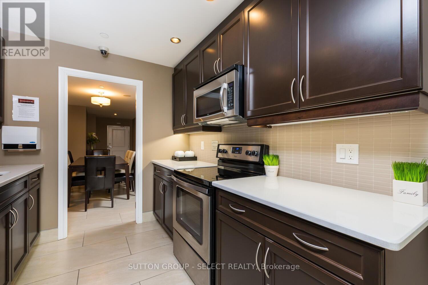 1110 - 330 Ridout Street N, London East (East K), Ontario  N6A 0A7 - Photo 29 - X12410263