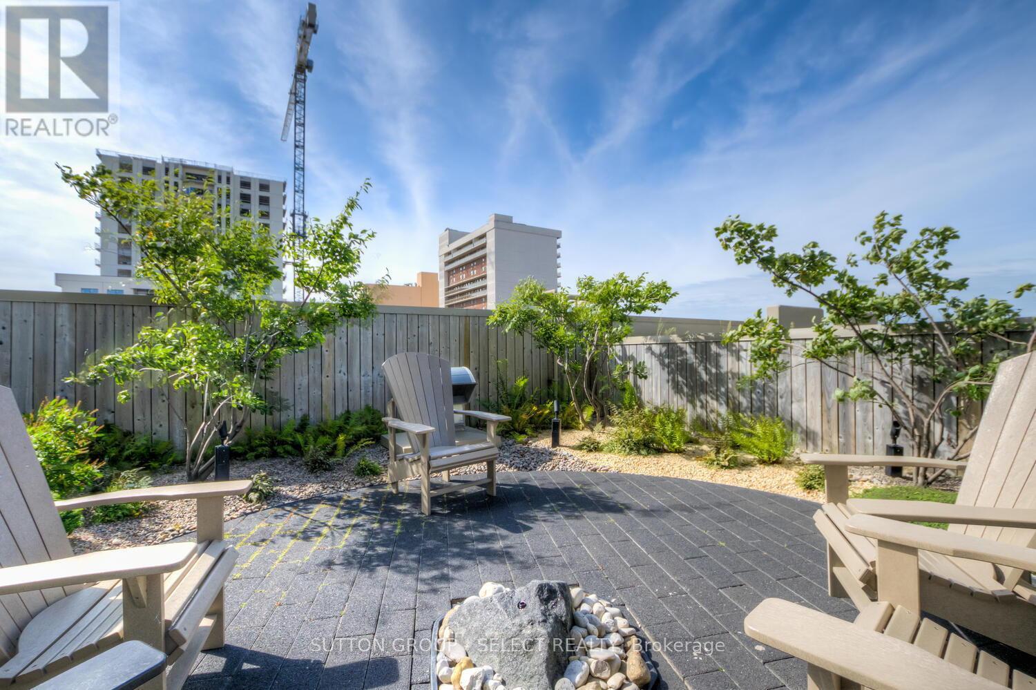 1110 - 330 Ridout Street N, London East (East K), Ontario  N6A 0A7 - Photo 43 - X12410263