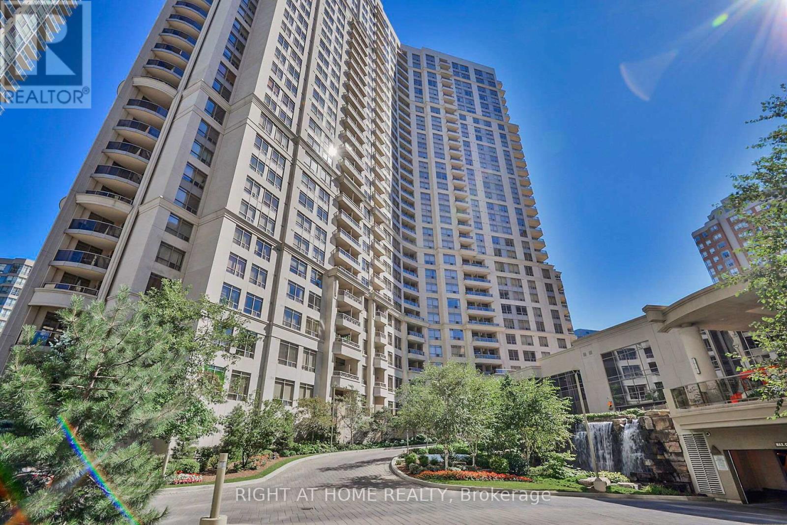 2807 - 3880 DUKE OF YORK BOULEVARD, Mississauga, Ontario
