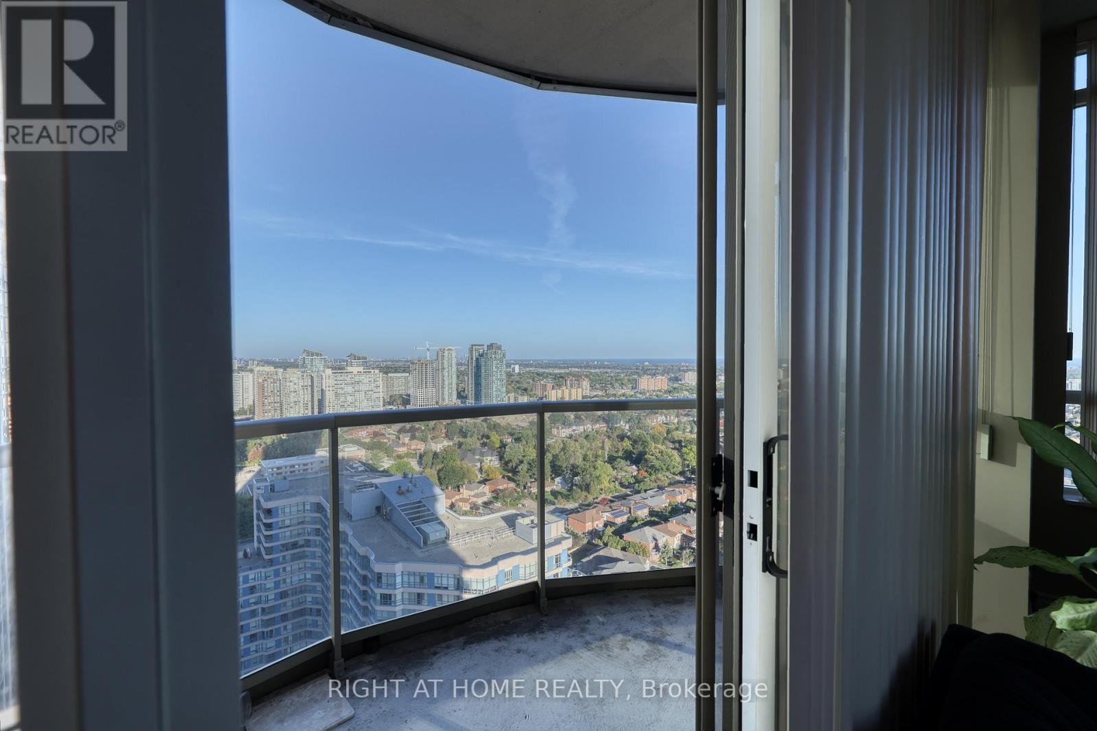 2807 - 3880 Duke Of York Boulevard, Mississauga, Ontario  L5B 4M7 - Photo 26 - W12410077