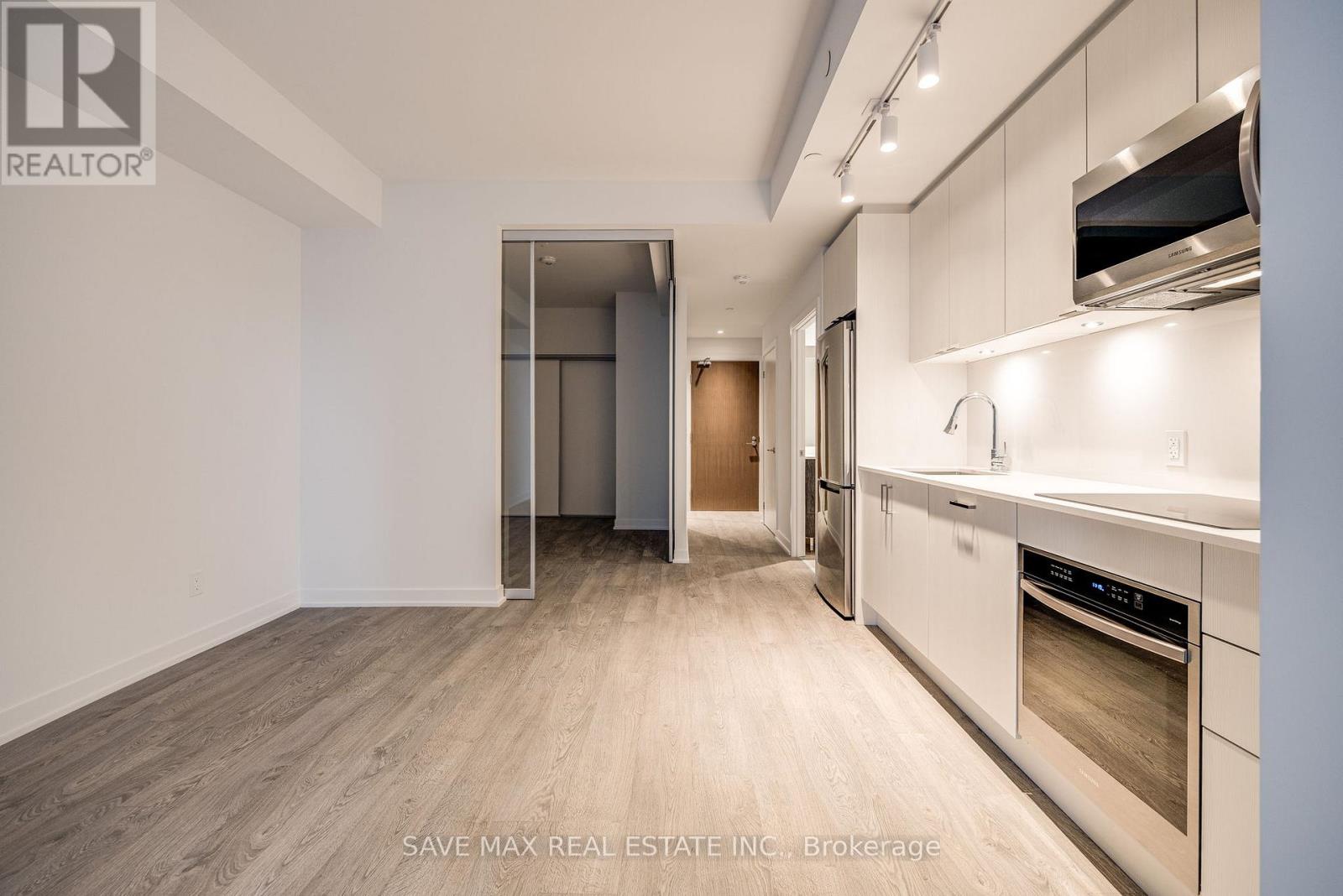 2206 - 1928 Lakeshore Boulevard, Toronto, Ontario  M6S 0B1 - Photo 2 - W12410093
