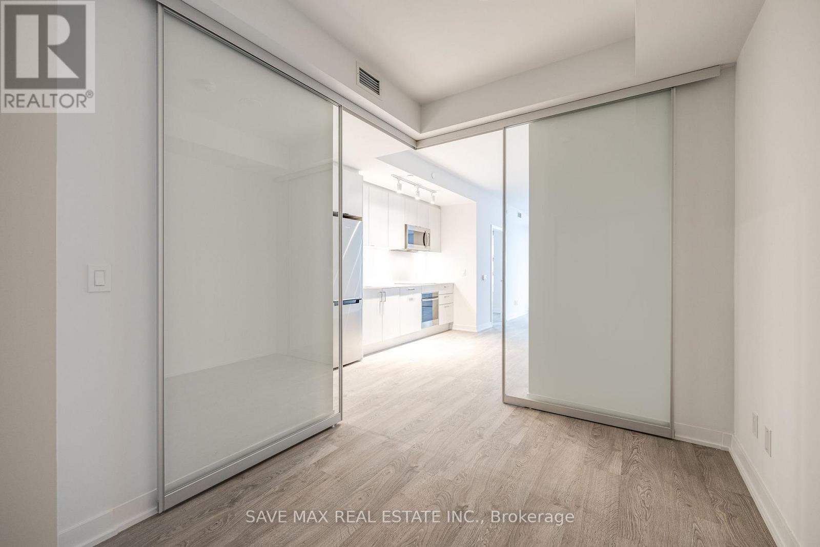 2206 - 1928 Lakeshore Boulevard, Toronto, Ontario  M6S 0B1 - Photo 6 - W12410093