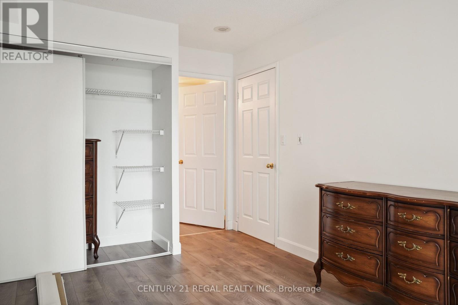 1004 - 9 Michael Power Place, Toronto, Ontario  M9A 0A5 - Photo 11 - W12410105