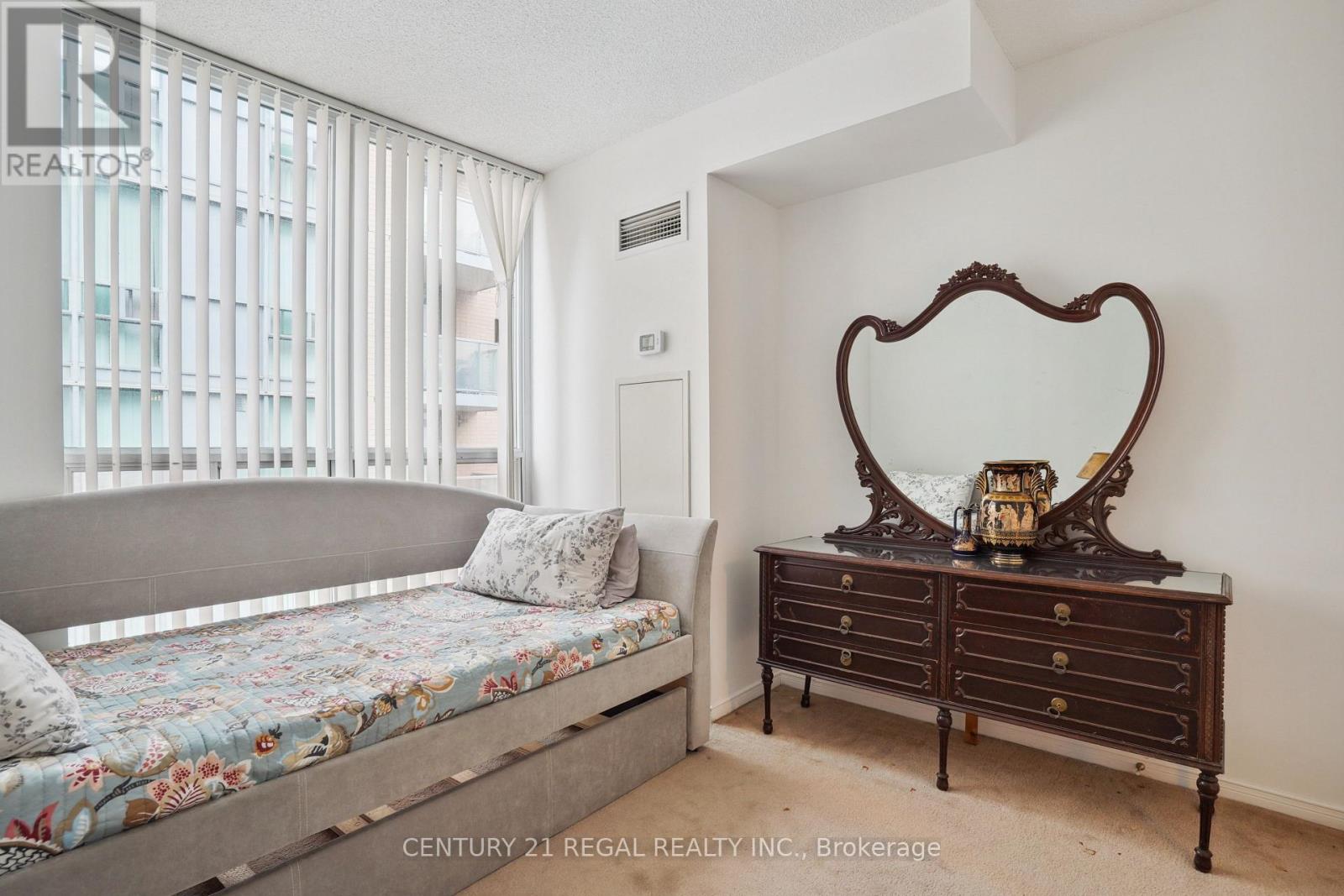 1004 - 9 Michael Power Place, Toronto, Ontario  M9A 0A5 - Photo 13 - W12410105