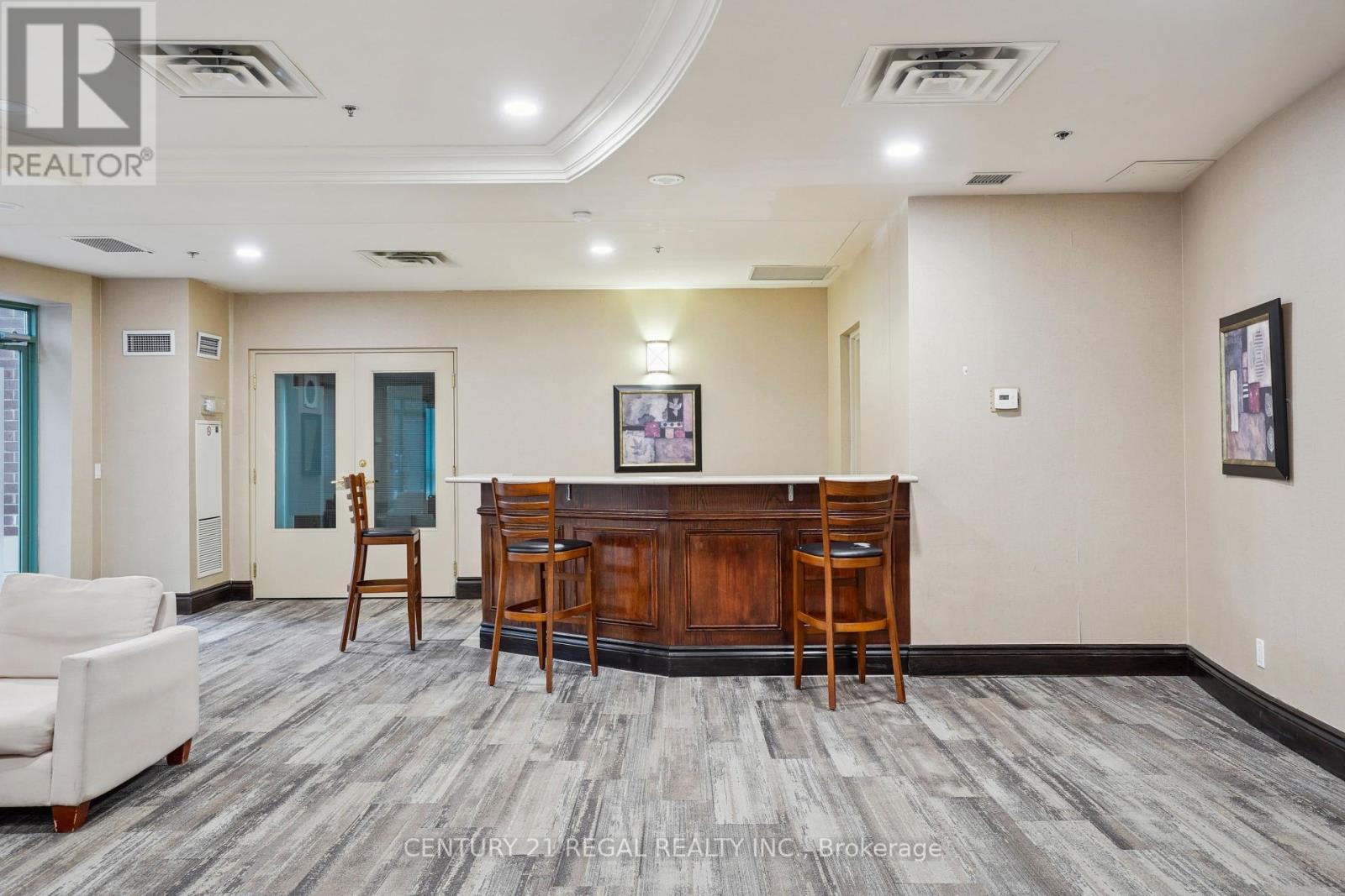 1004 - 9 Michael Power Place, Toronto, Ontario  M9A 0A5 - Photo 21 - W12410105