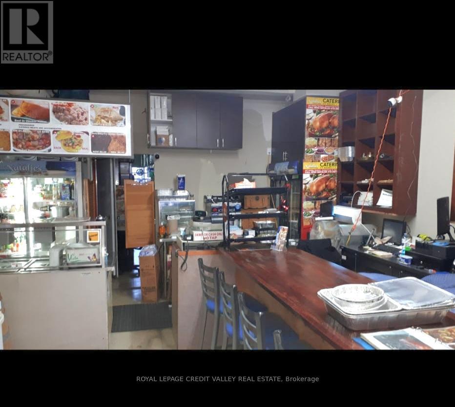 5118 Dundas Street W, Toronto (Islington-City Centre West), Ontario  M9A 1C2 - Photo 4 - W12410112