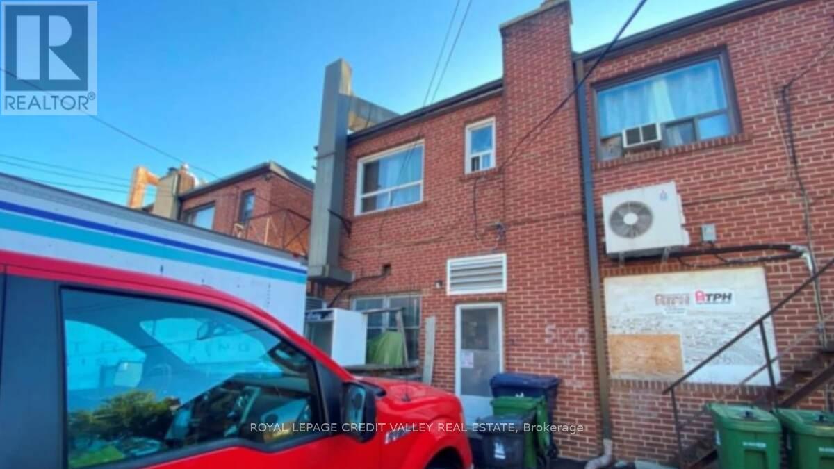 5118 Dundas Street W, Toronto (Islington-City Centre West), Ontario  M9A 1C2 - Photo 6 - W12410112