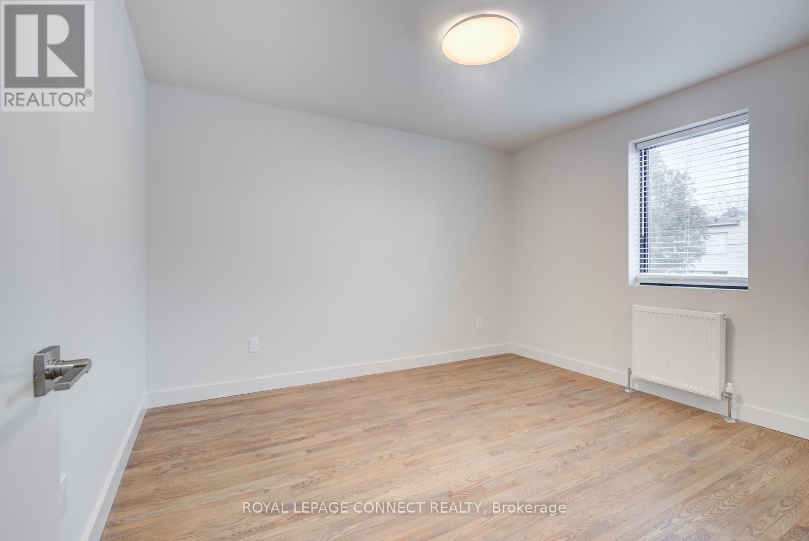 2 - 36 Hallam Street, Toronto, Ontario  M6G 1W2 - Photo 5 - W12410124