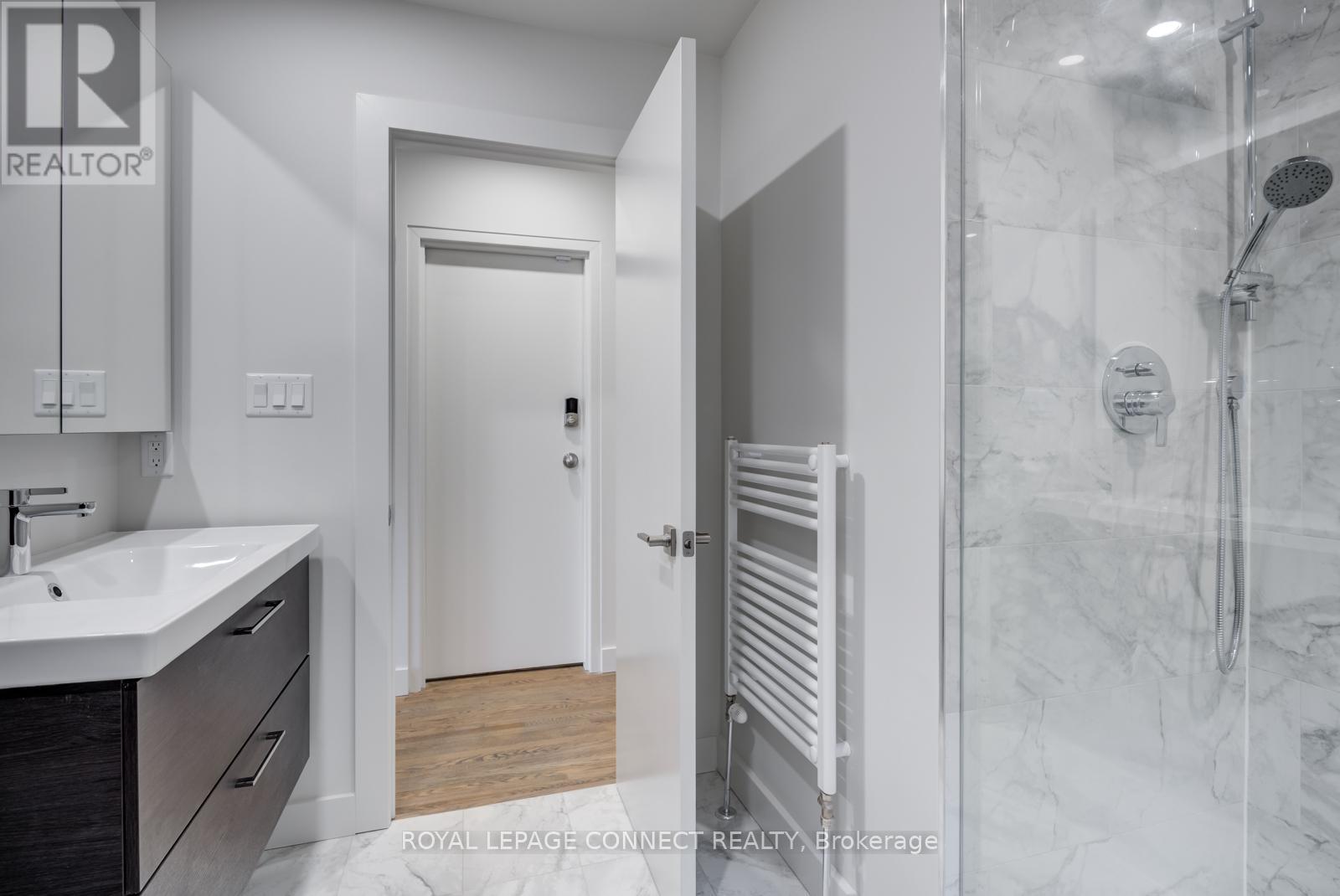 2 - 36 Hallam Street, Toronto, Ontario  M6G 1W2 - Photo 9 - W12410124