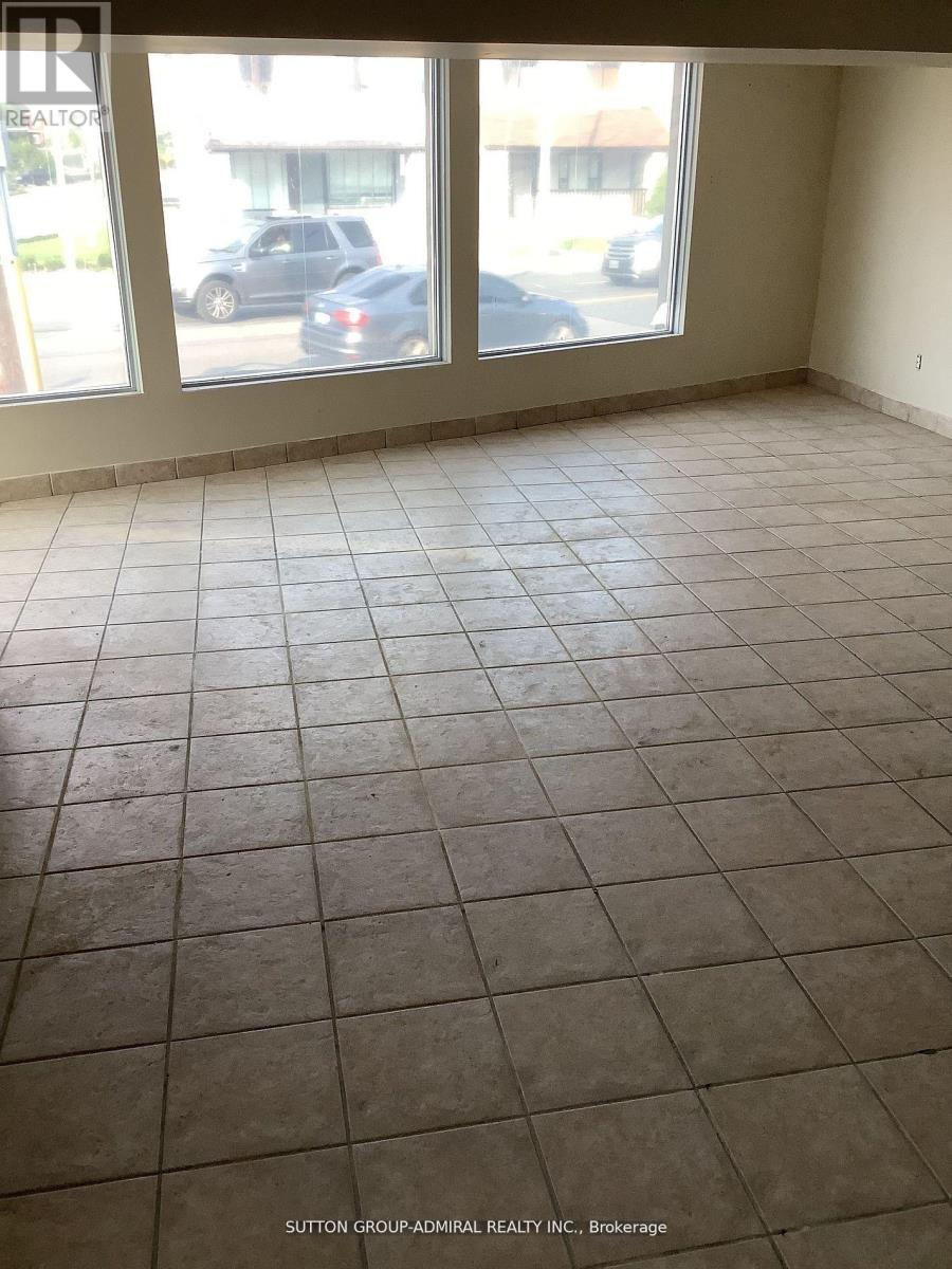 1634 Weston Road W, Toronto (Weston), Ontario  M9N 1T9 - Photo 4 - W12410183
