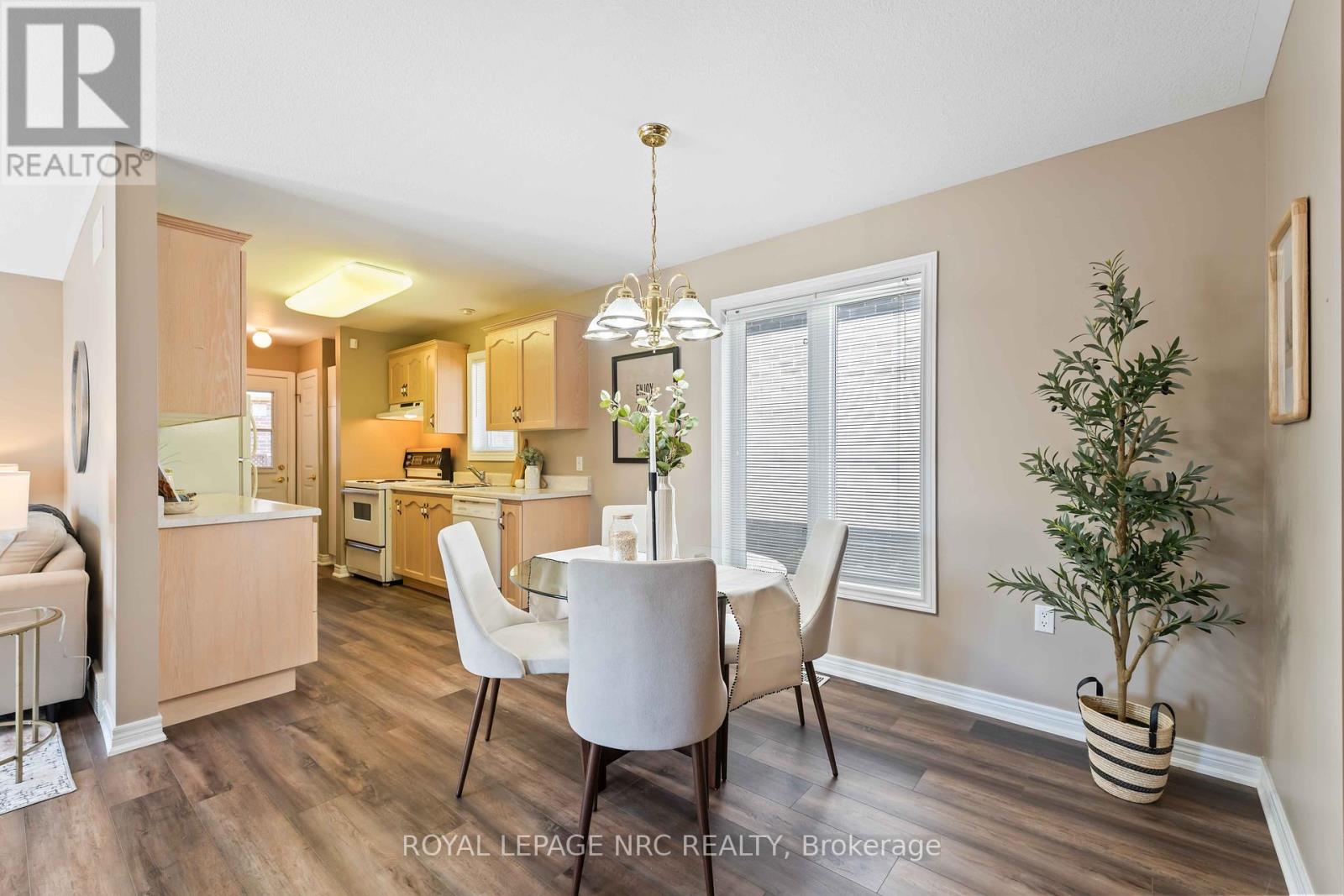 3900 Rainbow Lane, Lincoln, Ontario  L0R 2C0 - Photo 13 - X12371807
