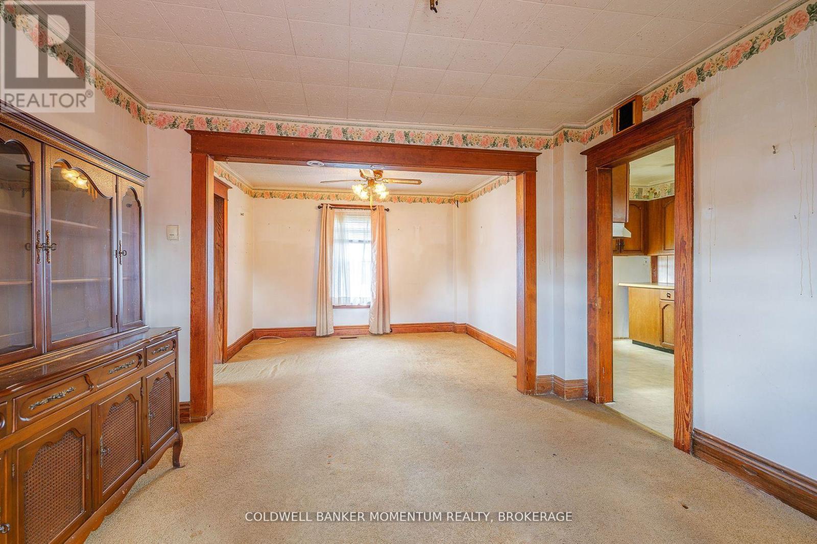 263 Humboldt Parkway, Port Colborne, Ontario  L3K 2H7 - Photo 10 - X12410099