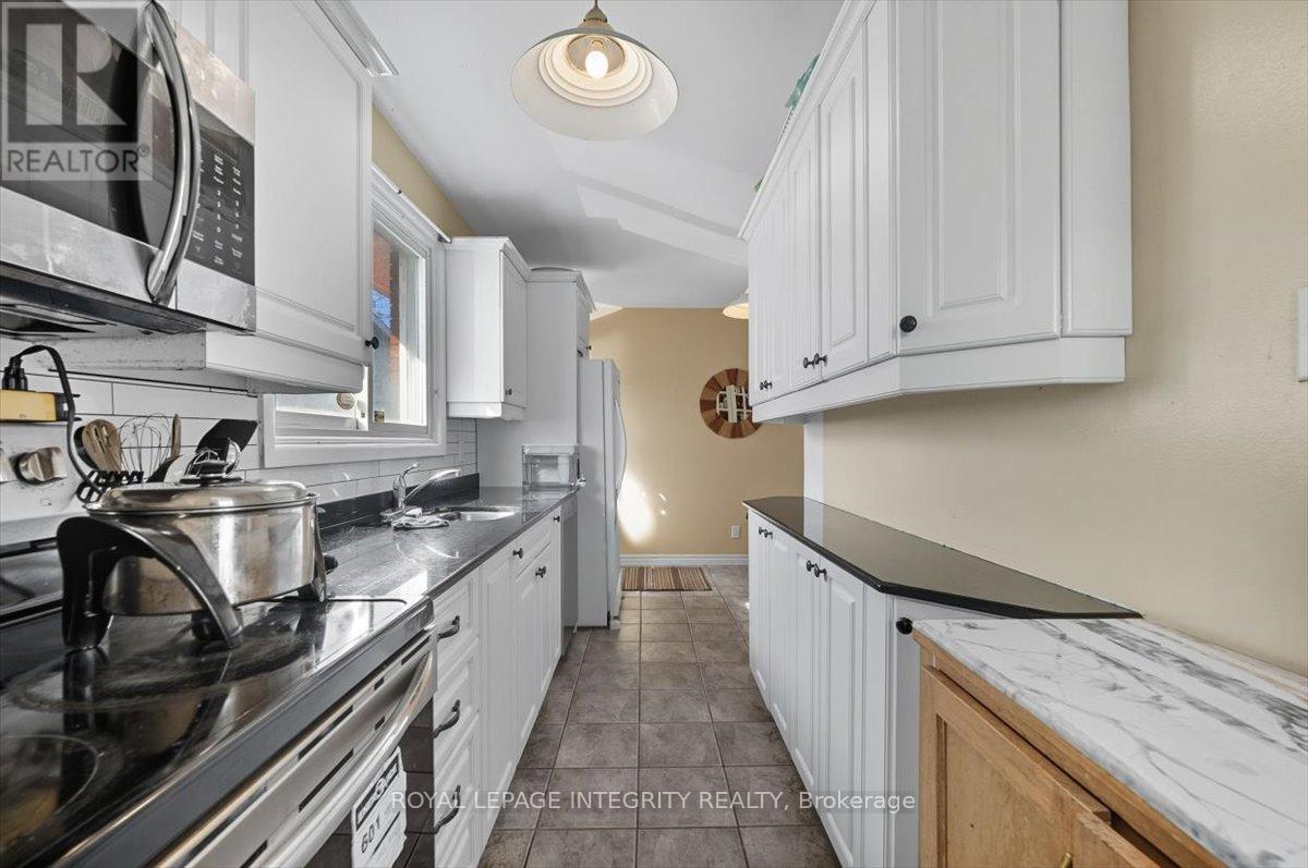 1293 Maitland Avenue, Ottawa, Ontario  K2C 2C4 - Photo 12 - X12410223