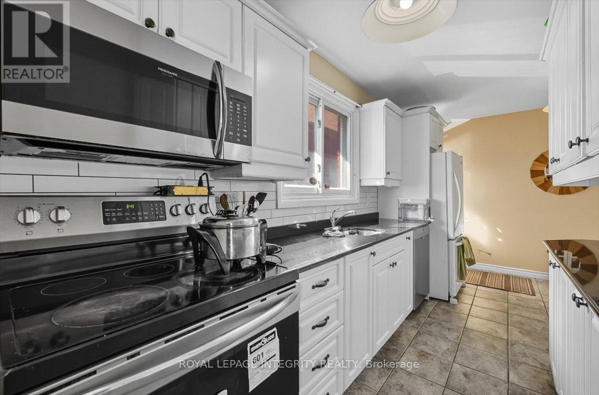 1293 Maitland Avenue, Ottawa, Ontario  K2C 2C4 - Photo 14 - X12410223