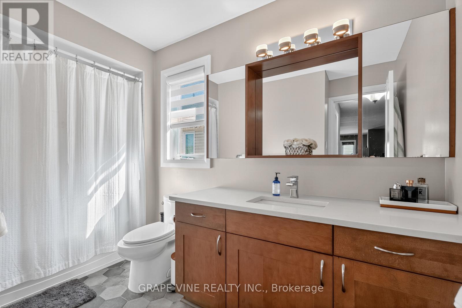 114 Kimpton Drive, Ottawa, Ontario  K2S 0B9 - Photo 28 - X12410272