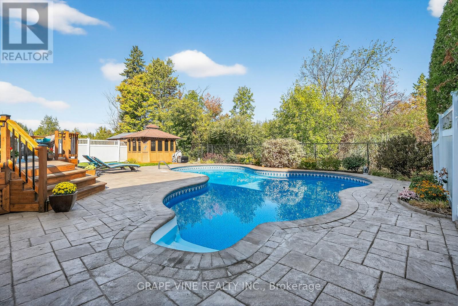 114 Kimpton Drive, Ottawa, Ontario  K2S 0B9 - Photo 38 - X12410272