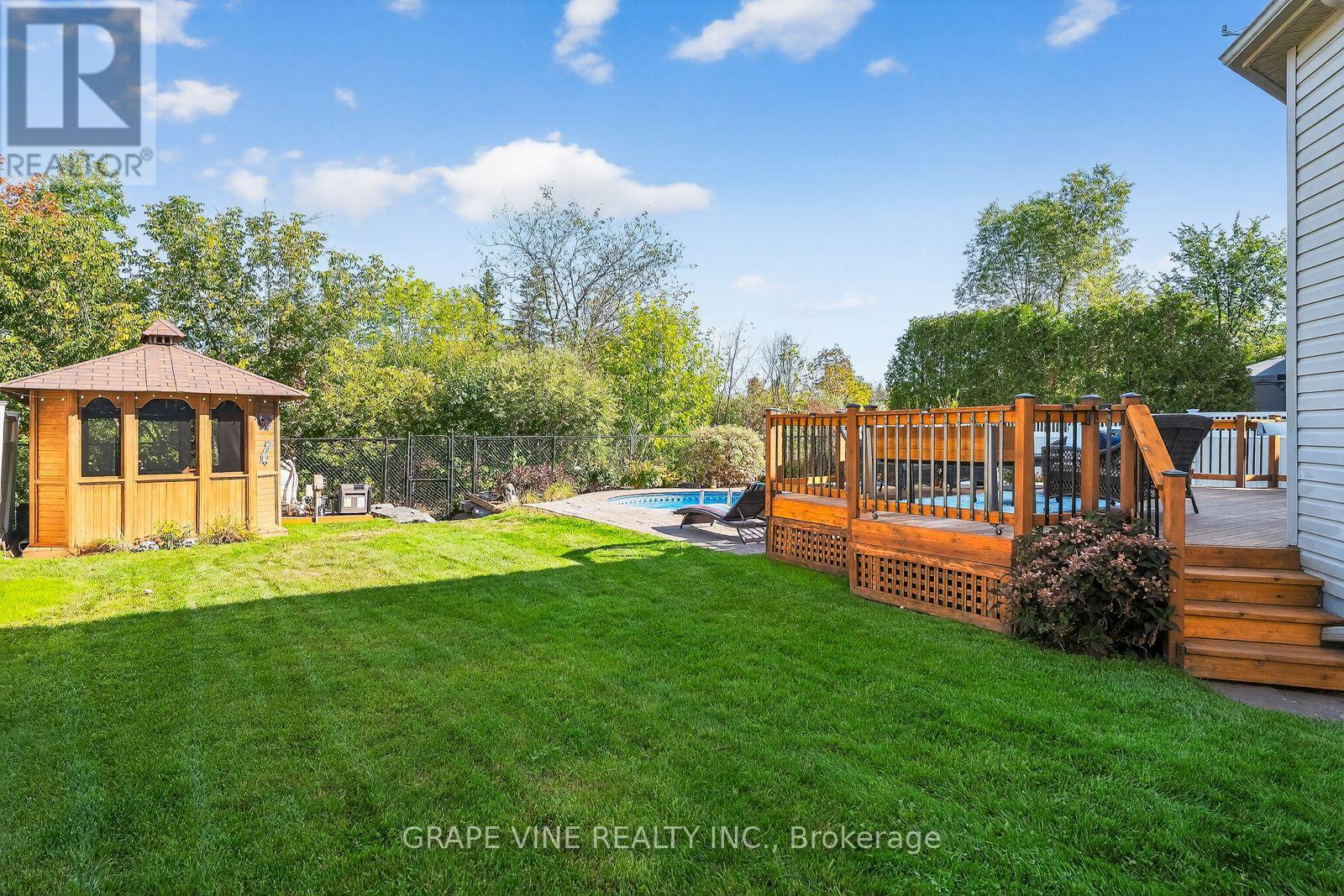114 Kimpton Drive, Ottawa, Ontario  K2S 0B9 - Photo 42 - X12410272