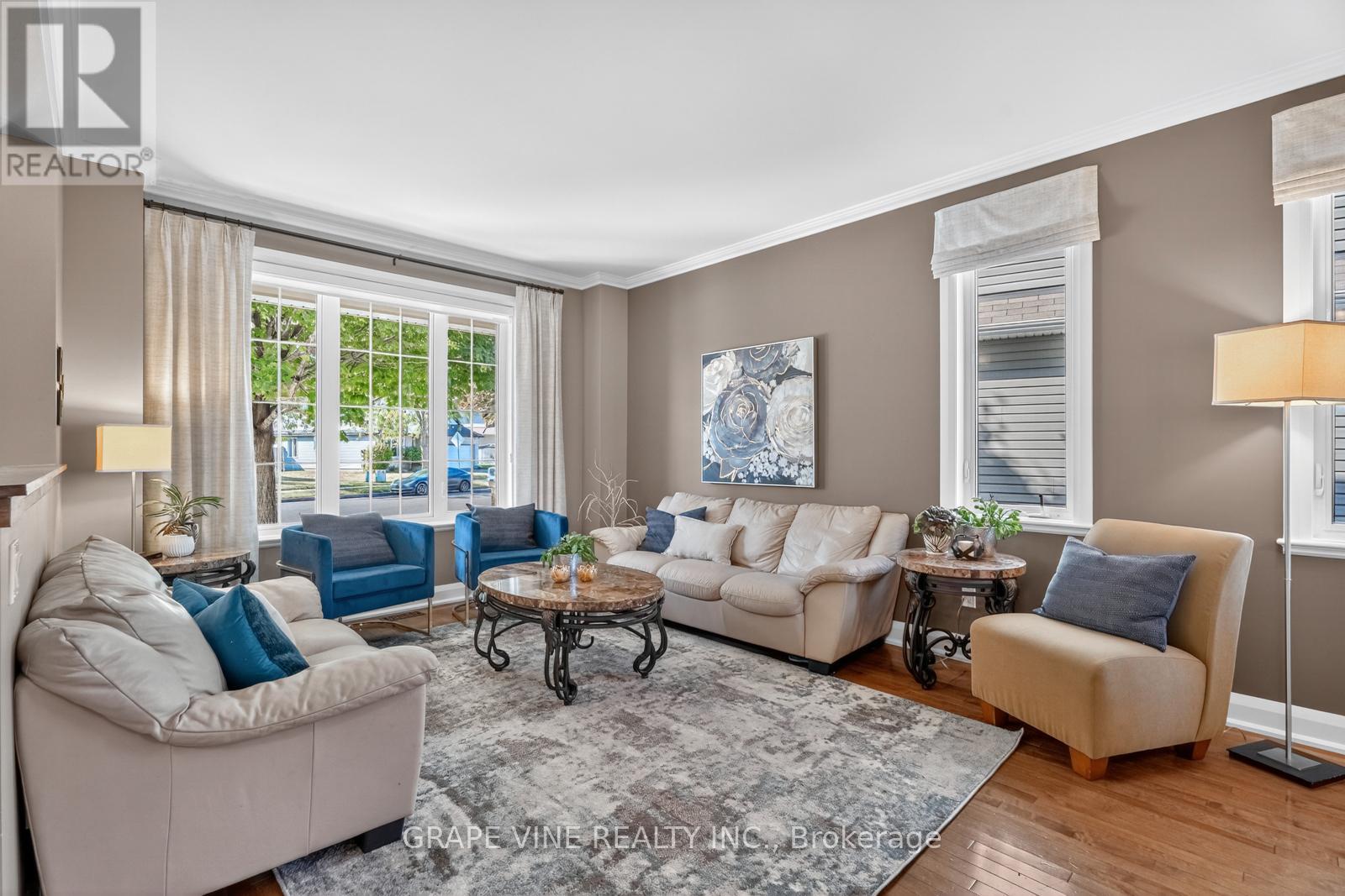 114 Kimpton Drive, Ottawa, Ontario  K2S 0B9 - Photo 6 - X12410272