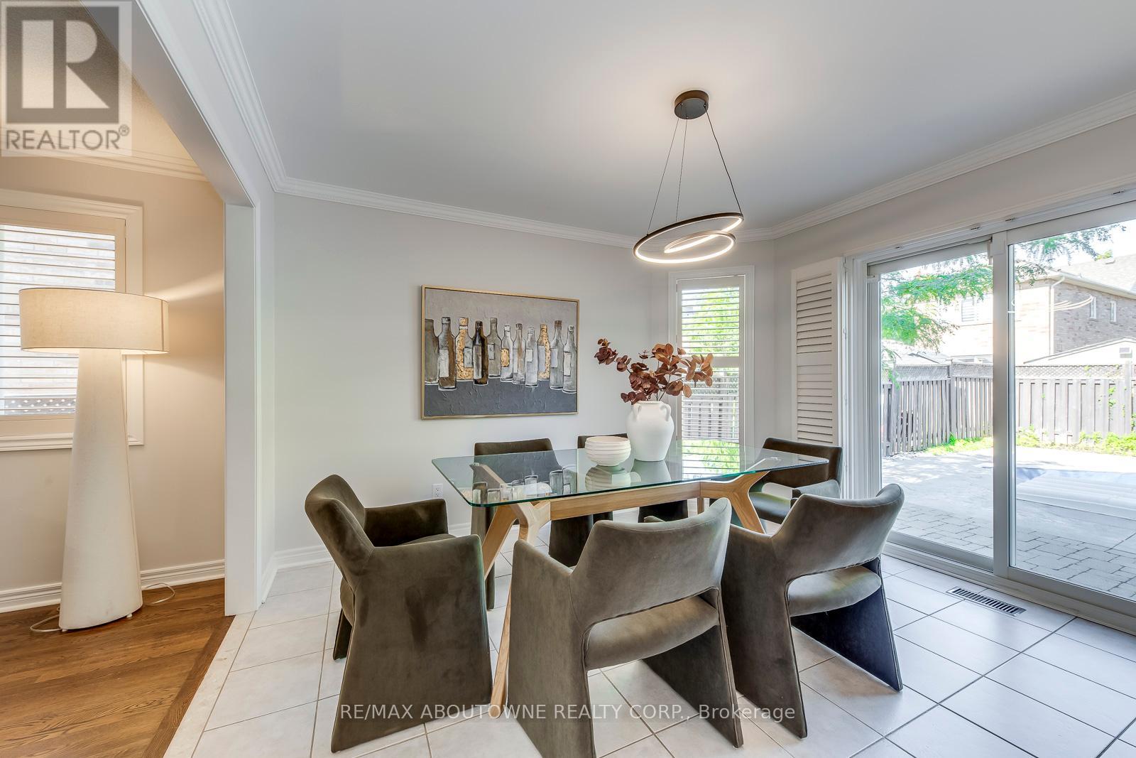 2491 Logan Avenue, Oakville, Ontario  L6H 6S1 - Photo 16 - W12408457